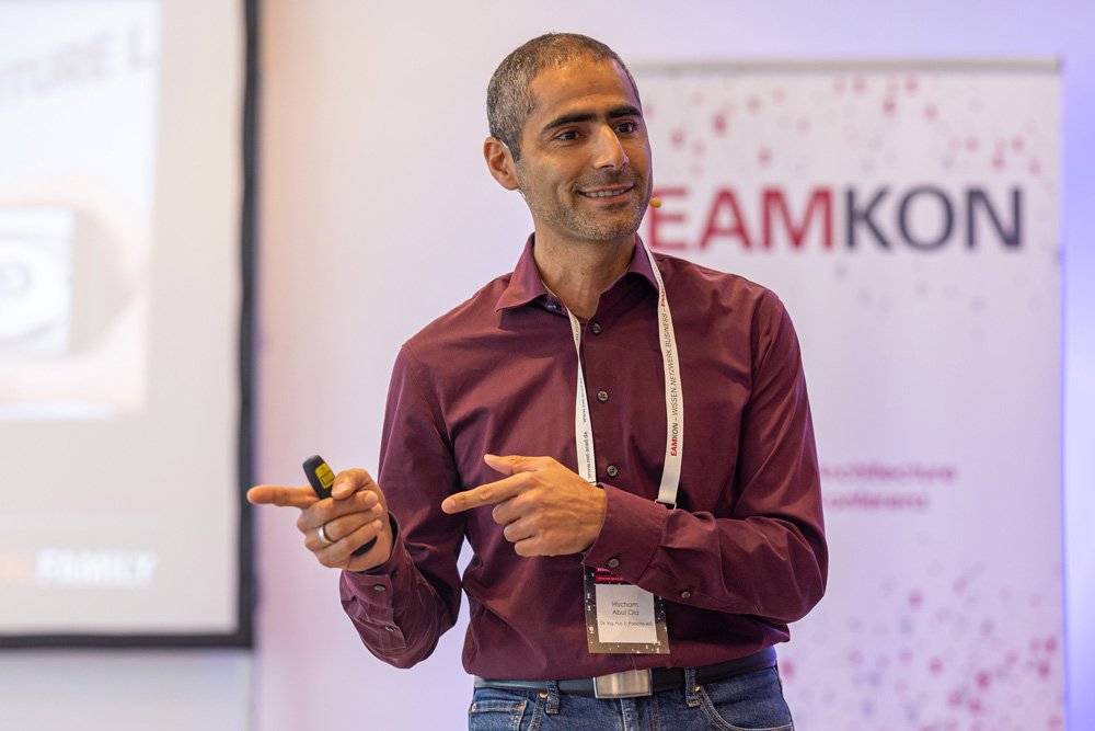 Hischam Abul Ola (Head of Digital Architecture & Services/ Chief Technology Architect, Dr. Ing. h.c.F. Porsche AG)